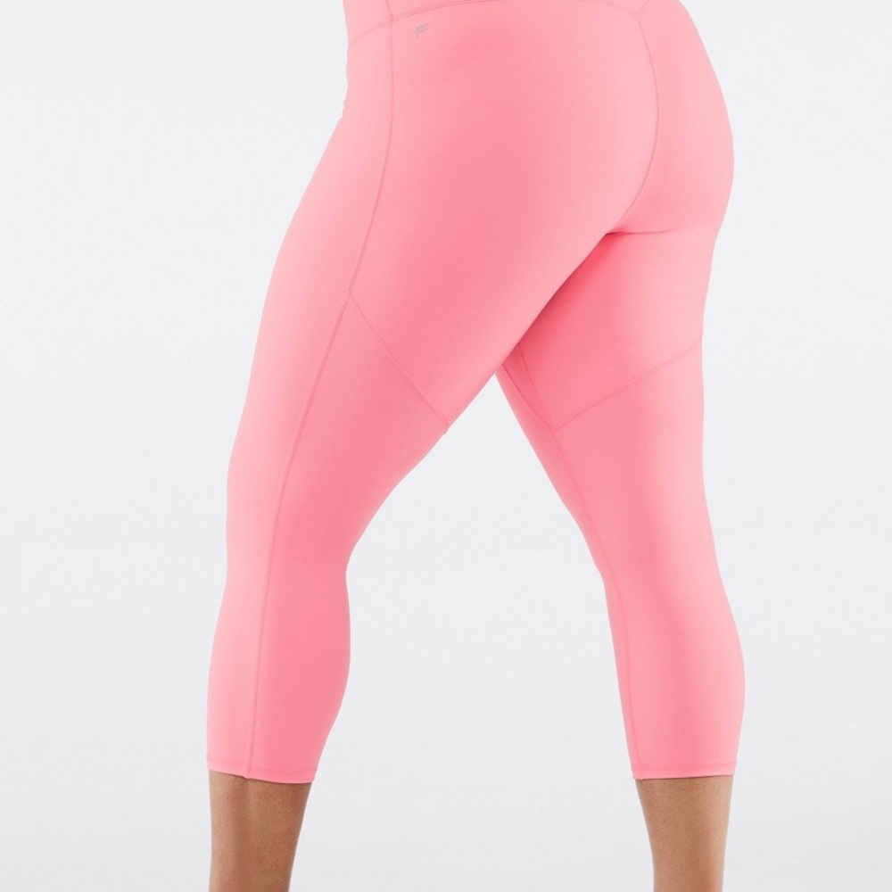 NWT: Anywhere High-Waisted Capri Pink